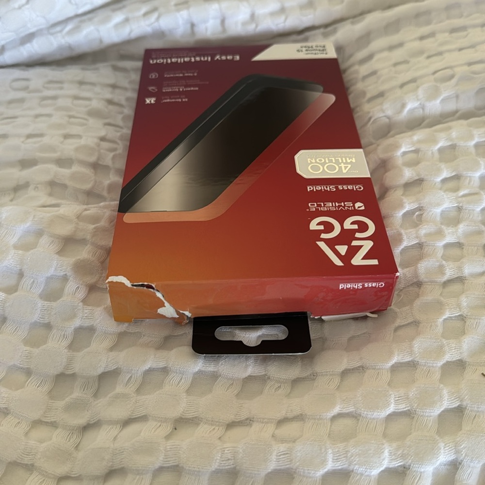 iPhone 15 Pro Max Screen Protector - Picture 3 of 3